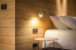 R hotel experiences