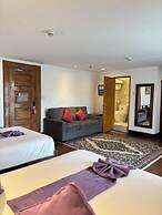 Log Cabin Hotel-Baguio