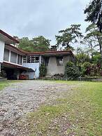 Log Cabin Hotel-Baguio