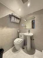 Log Cabin Hotel-Baguio