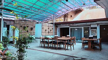Log Cabin Hotel-Baguio