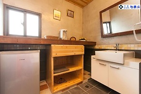 7M2 Hostel