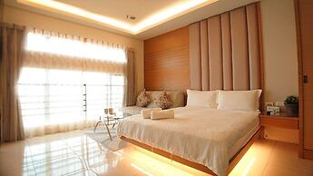 LJ hotel