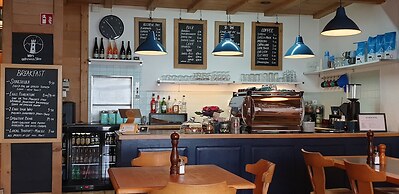 The Aarburg Hotel & Café