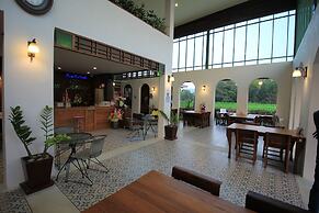 IP Plus Resort Chanthaburia - Halal Hotel