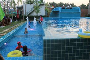 IP Plus Resort Chanthaburia - Halal Hotel