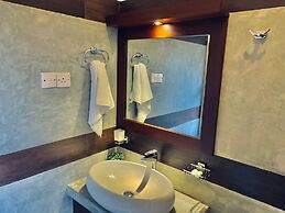 8 Plus Motels