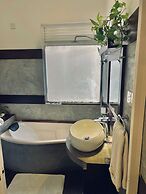 8 Plus Motels