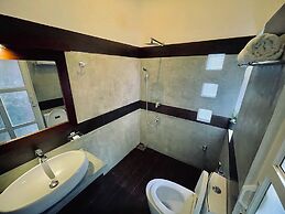 8 Plus Motels