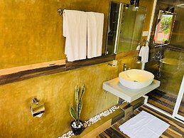8 Plus Motels