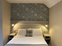 West Port Hotel