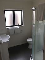 Our Beach House - Raglan West