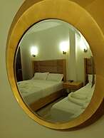 Meaco Hotel - Anilao