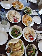 Anshel Hotel