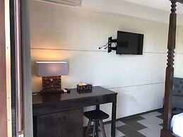 Anshel Hotel