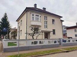 Vila Teslova