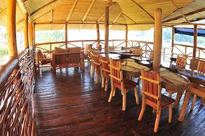 Lake Bunyonyi Rock Resort