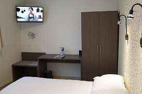 Hotel Corner House