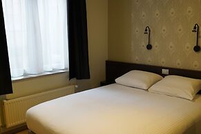 Hotel Corner House