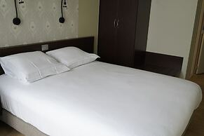 Hotel Corner House