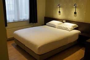 Hotel Corner House