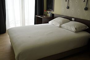 Hotel Corner House