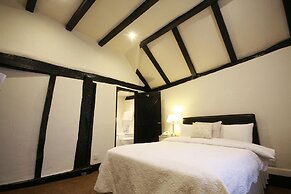 Crown Hotel