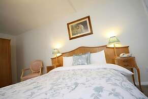 Crown Hotel