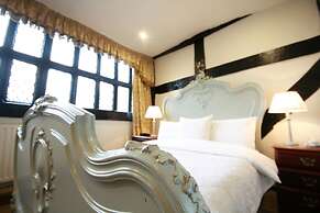 Crown Hotel
