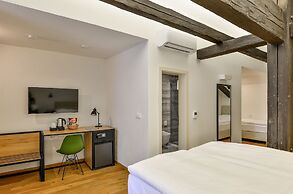 Hotel Garden Court