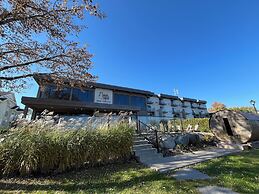 Hotel du Lac Champlain, an Ascend Collection Hotel