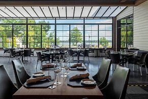 Hotel du Lac Champlain, an Ascend Collection Hotel
