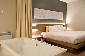 Hotel du Lac Champlain, an Ascend Collection Hotel