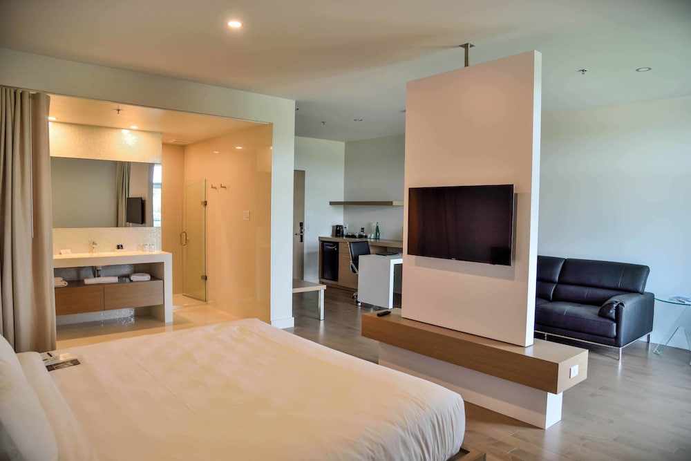 Hotel du Lac Champlain, an Ascend Collection Hotel