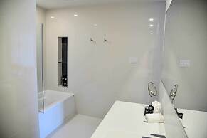 Hotel du Lac Champlain, an Ascend Collection Hotel