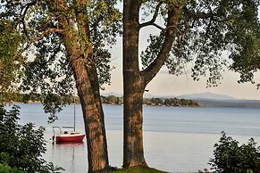 Hotel du Lac Champlain, an Ascend Collection Hotel