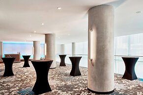 Civic Hotel Autograph Collection