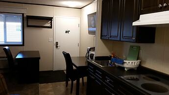 Bear's Den Lodge