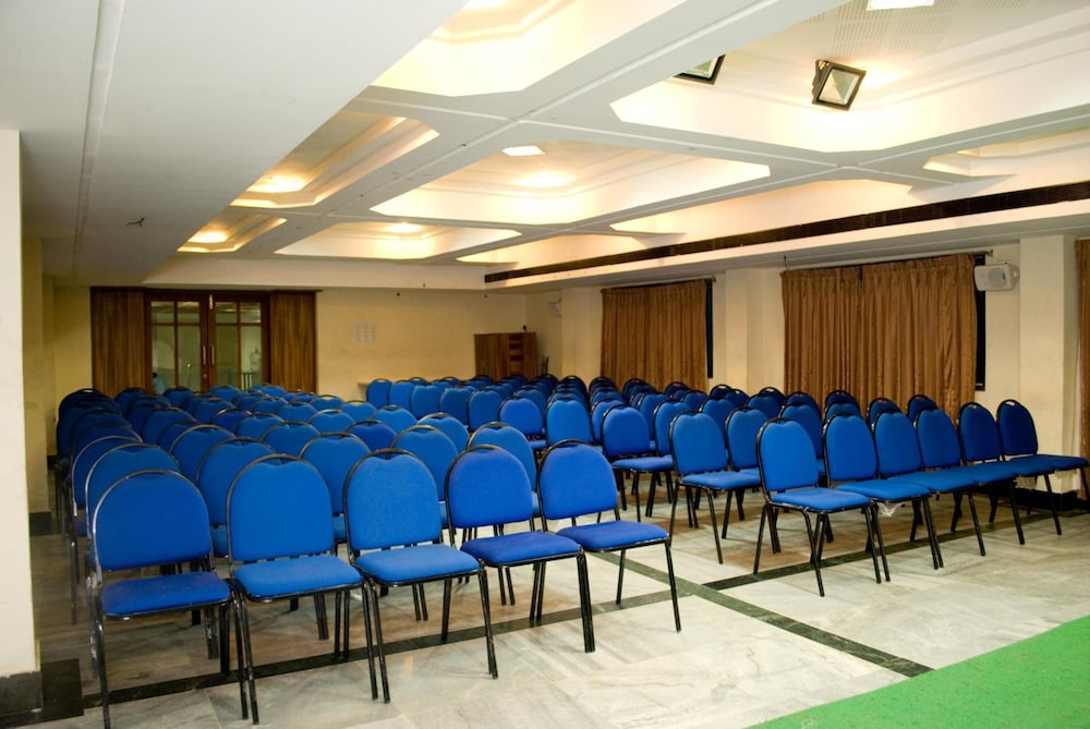 Hotel Rajadhane
