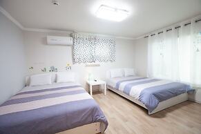 Jeong House