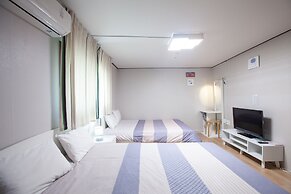 Jeong House