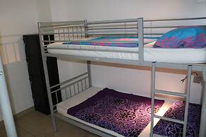 Mahana Lodge Hostel & Backpacker