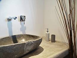 Bellou Suites