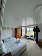 Sea Side Hotel
