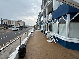 Sea Side Hotel