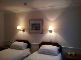 Sea Side Hotel