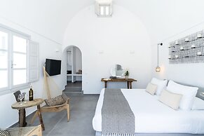 Elysian Santorini