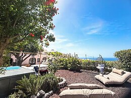 Elysian Santorini