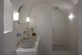 Elysian Santorini