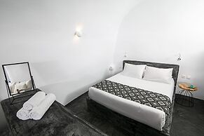 Elysian Santorini